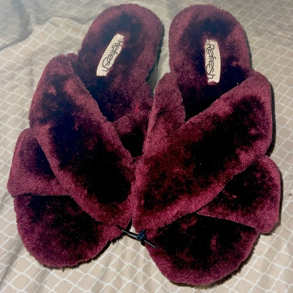 Size 8 - Picture 1 of 1
